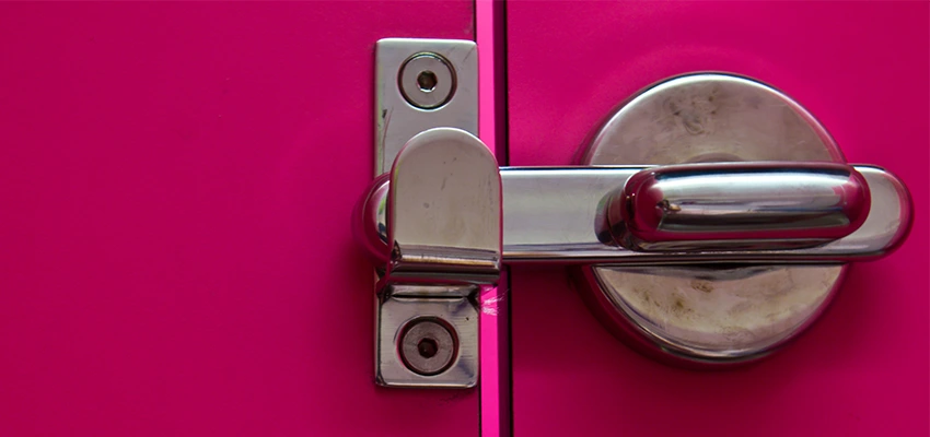 Childproof Gate Lock in El Centro, California