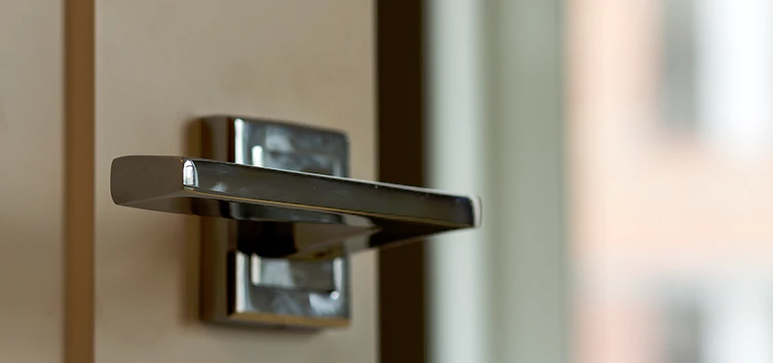 Door Lever Knob Repair in El Centro, California